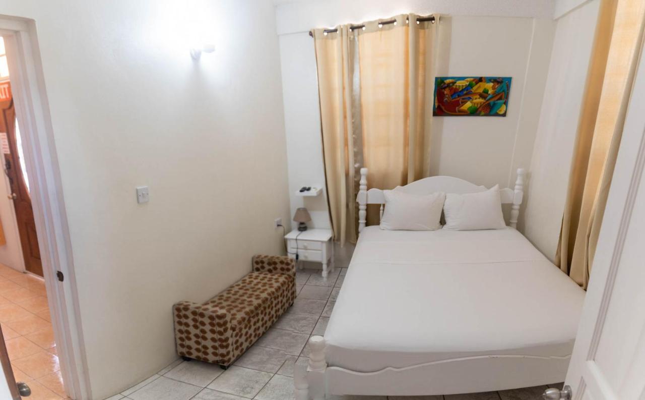 St. James Guesthouse Roseau Exterior photo